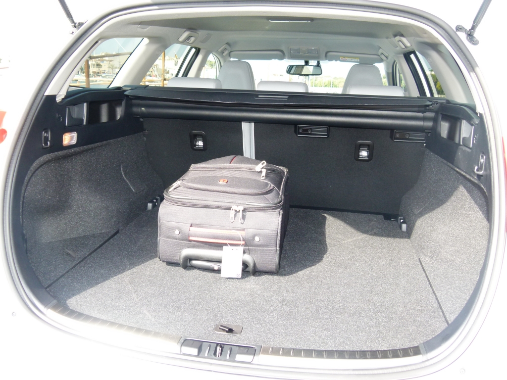 Toyota Auris Touring Sports Hybrid - Kompakter Kombi der elektrisiert  