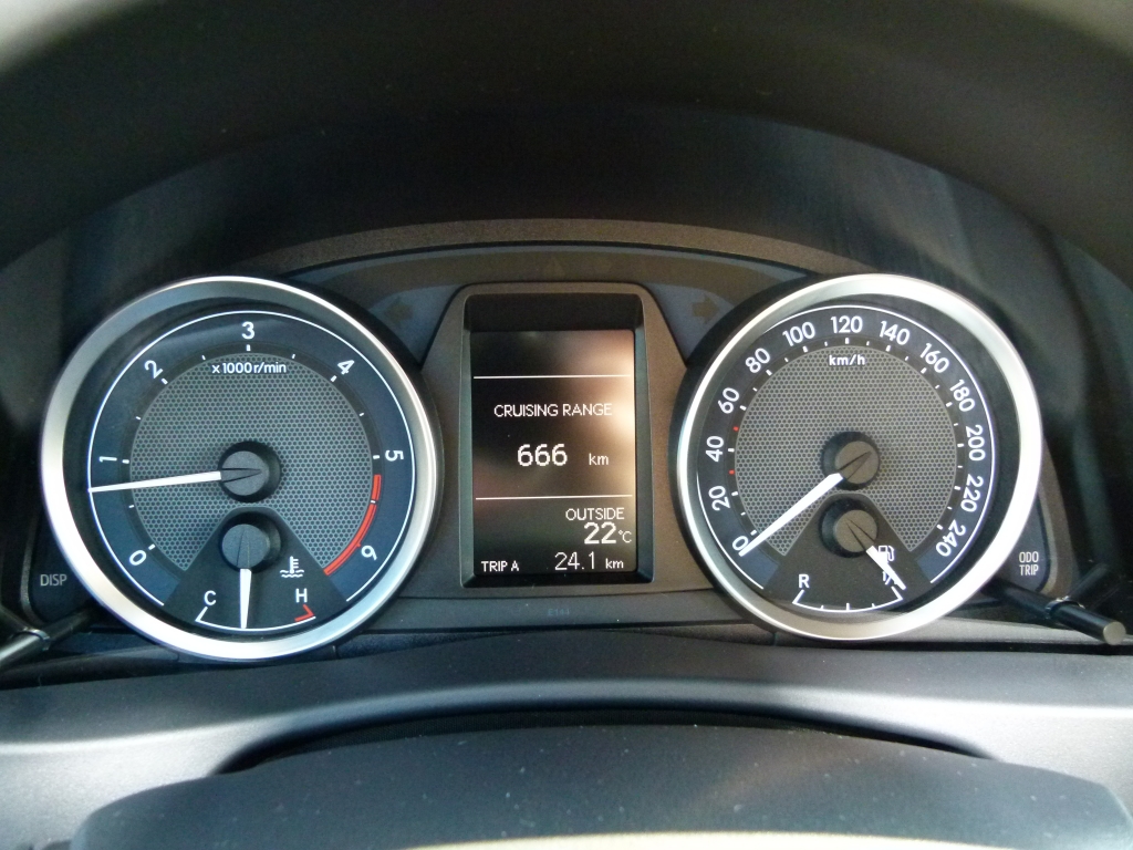 Toyota Auris Touring Sports Hybrid - Kompakter Kombi der elektrisiert  