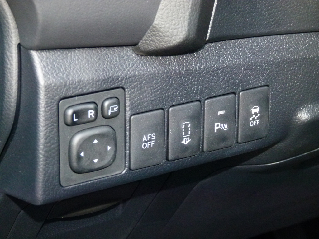 Toyota Auris Touring Sports Hybrid - Kompakter Kombi der elektrisiert  
