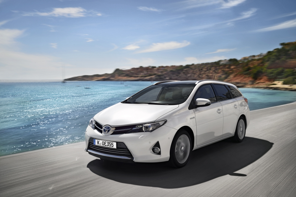Toyota Auris Touring Sports Hybrid - Kompakter Kombi der elektrisiert  