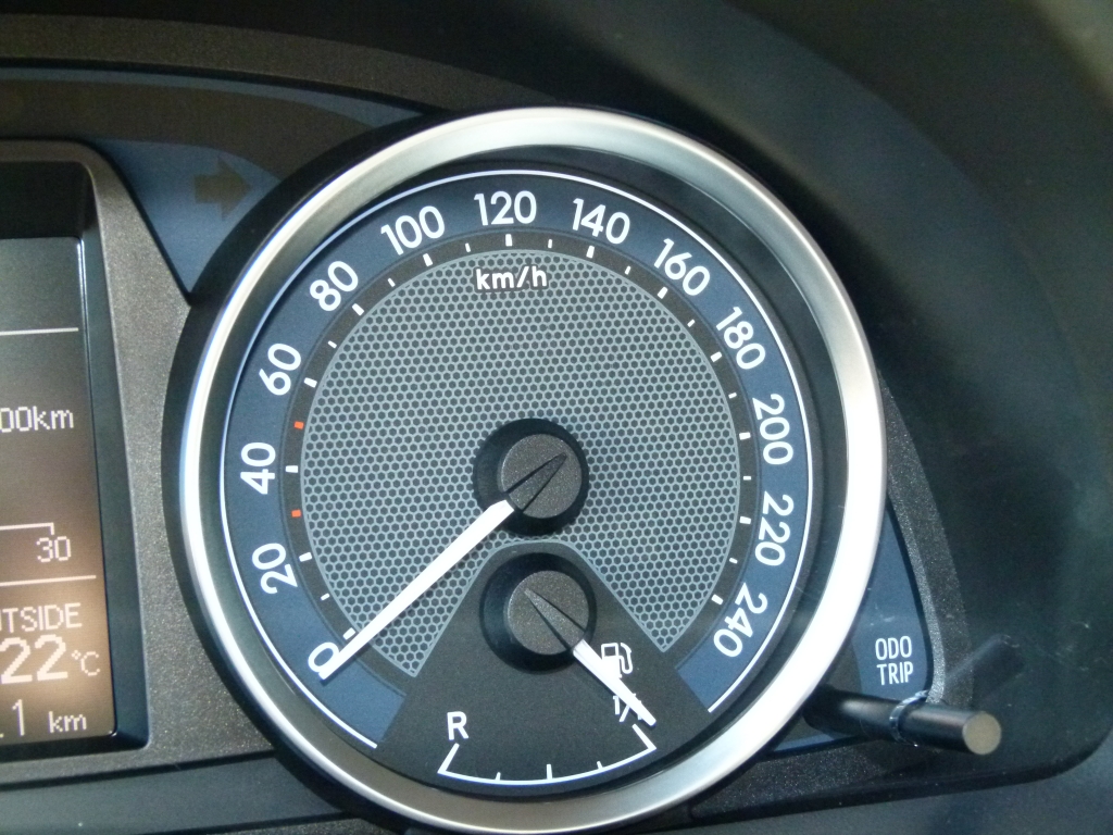 Toyota Auris Touring Sports Hybrid - Kompakter Kombi der elektrisiert  