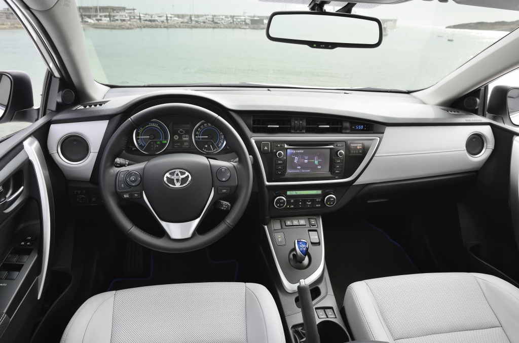 Toyota Auris Touring Sports Hybrid - Kompakter Kombi der elektrisiert  
