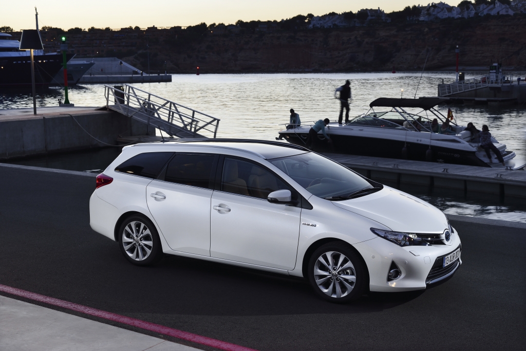 Toyota Auris Touring Sports – Kompakter Kombi auch als Hybrid
