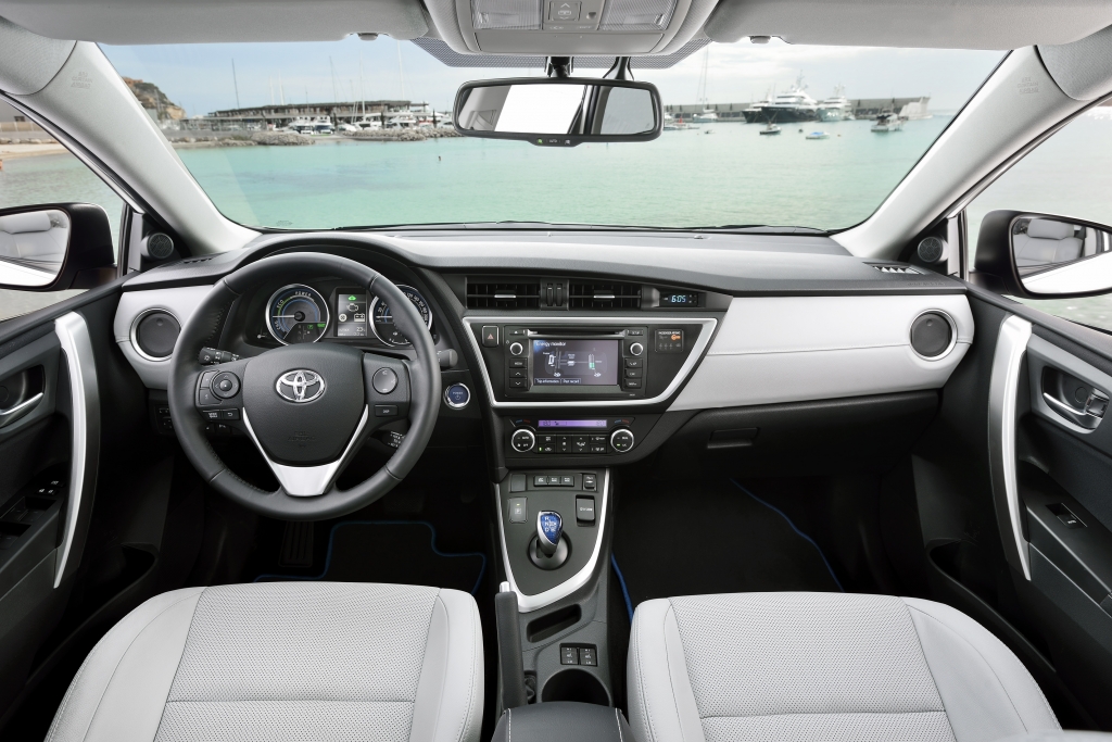 Toyota Auris Touring Sports – Kompakter Kombi auch als Hybrid