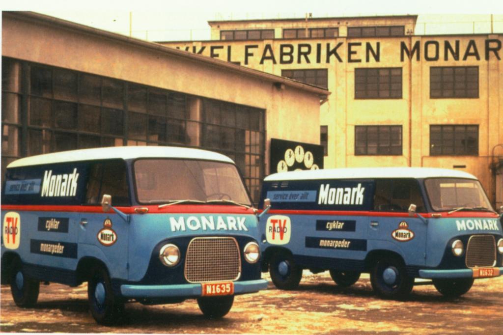 Tradition: 60 Jahre Ford Transit - Rasende Räume, fliegende Teppiche und Rotkäppchen im Renndress
