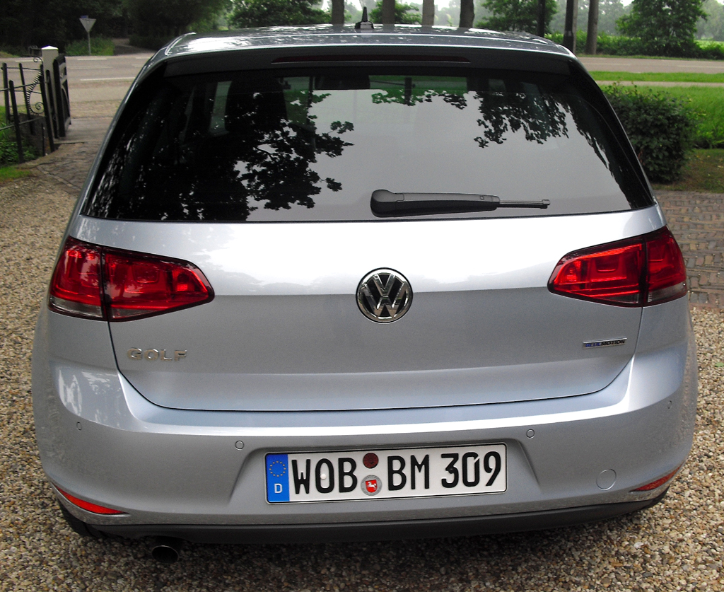 VW Golf Bluemotion: Blick auf die Heckpartie. 