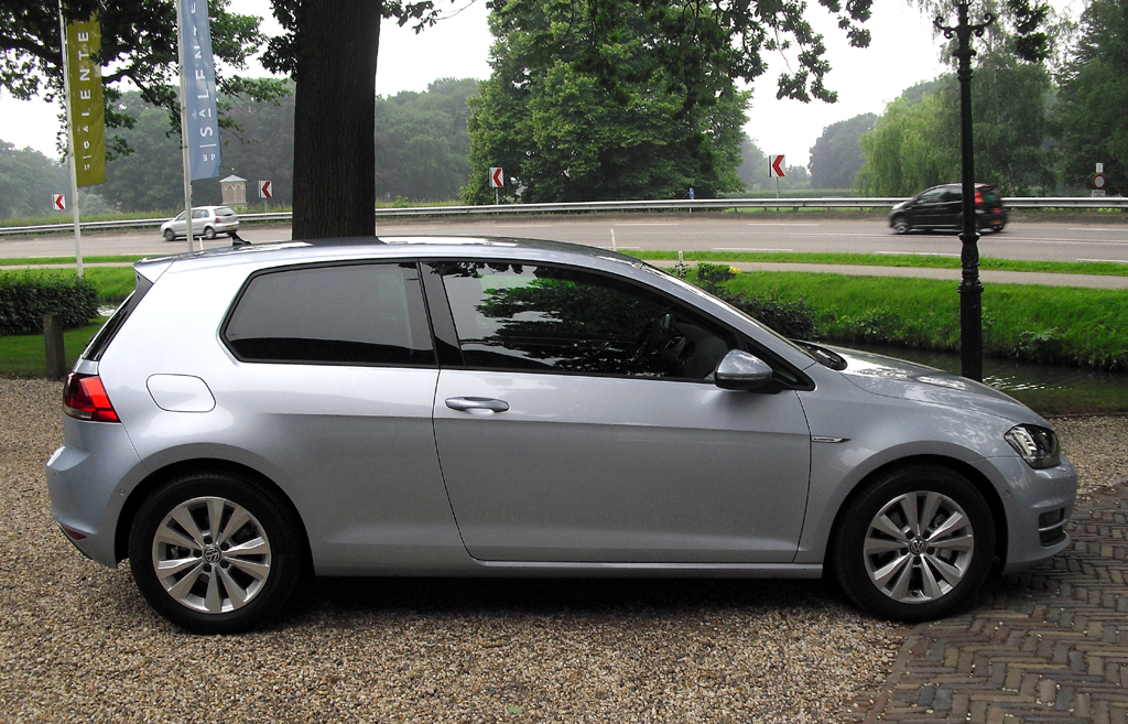 VW Golf Bluemotion: Und so sieht das zweitürige Kompaktmodell von der Seite aus.