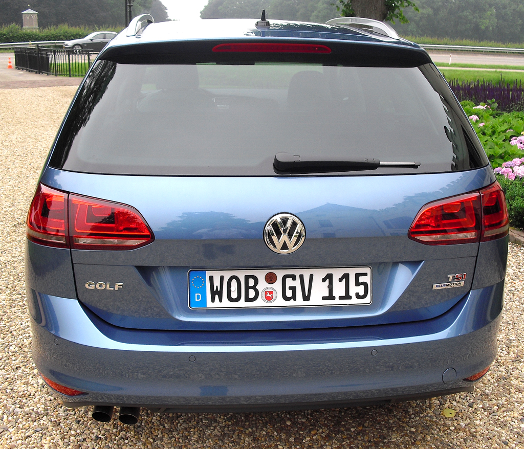 VW Golf Variant: Blick auf die Heckpartie. 