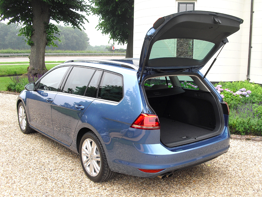 VW Golf Variant: Das Gepäckabteil fasst 605 bis 1620 Liter. 