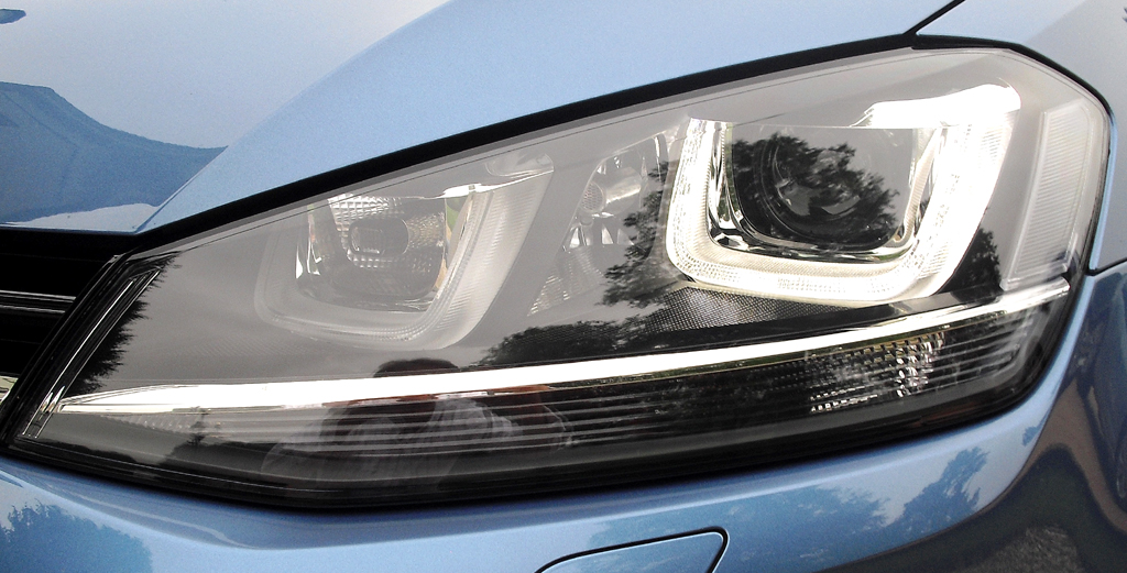 VW Golf Variant: Moderne Leuchteinheit vorn. 