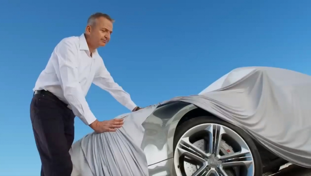 Video: Audi S8 Facelift lüftet den Rock