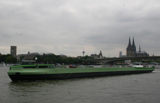 Weltweit einziges Binnenschiff mit Gasantrieb