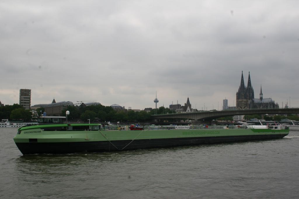 Weltweit einziges Binnenschiff mit Gasantrieb