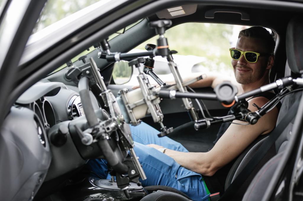 Wie lenkt man ein Fahrzeug fern? 