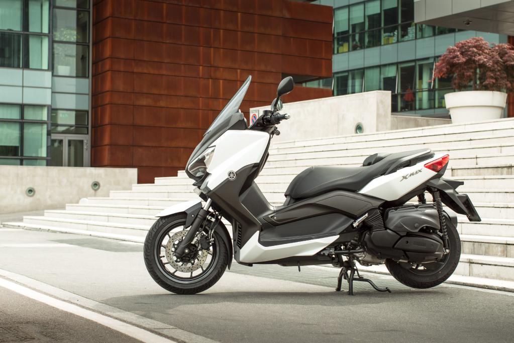 Yamaha X-Max 400: sparsamer Sport-Scooter