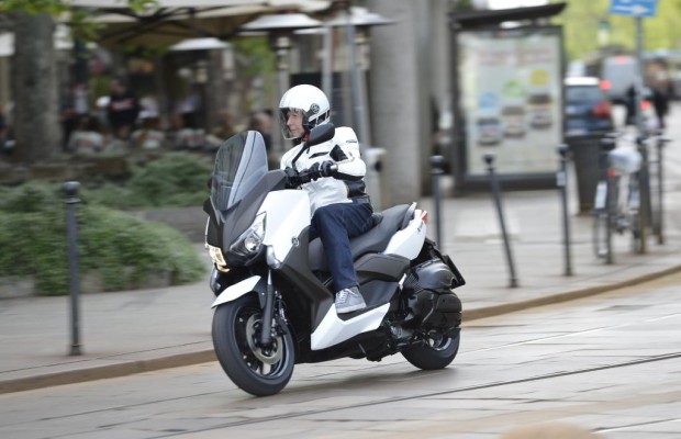 Yamaha X-Max 400: sparsamer Sport-Scooter