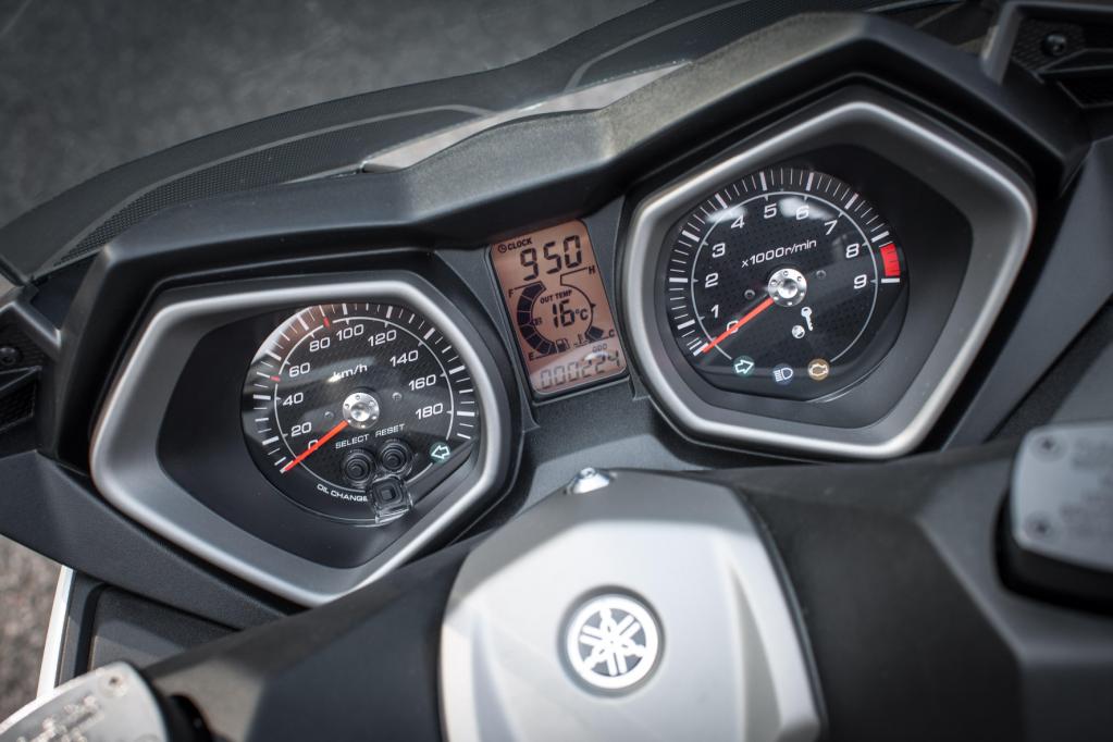 Yamaha X-Max 400: sparsamer Sport-Scooter