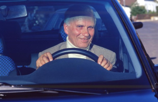 Ältere Deutsche verreisen gerne mit dem Auto
