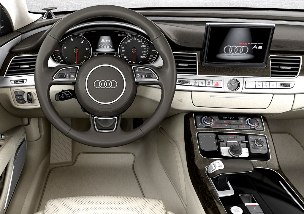 Audi A8: Blick ins genauso noble wie sportlich-funktionelle Cockpit. 