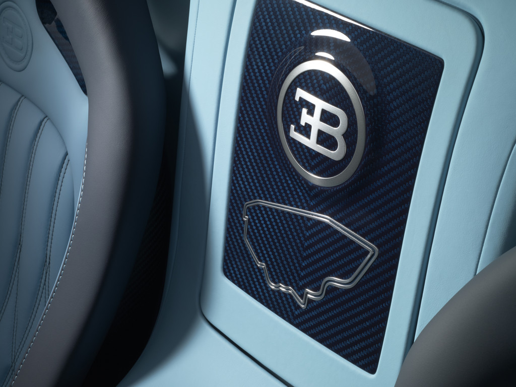 Bugatti legt sechs Mal drei Legenden-Fahrzeuge auf