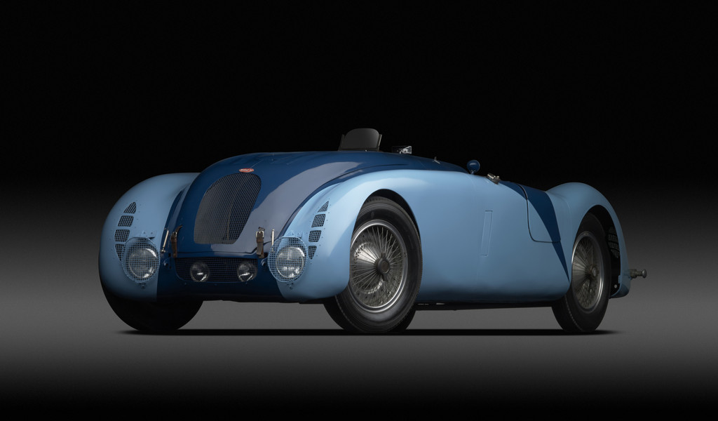 Bugatti legt sechs Mal drei Legenden-Fahrzeuge auf