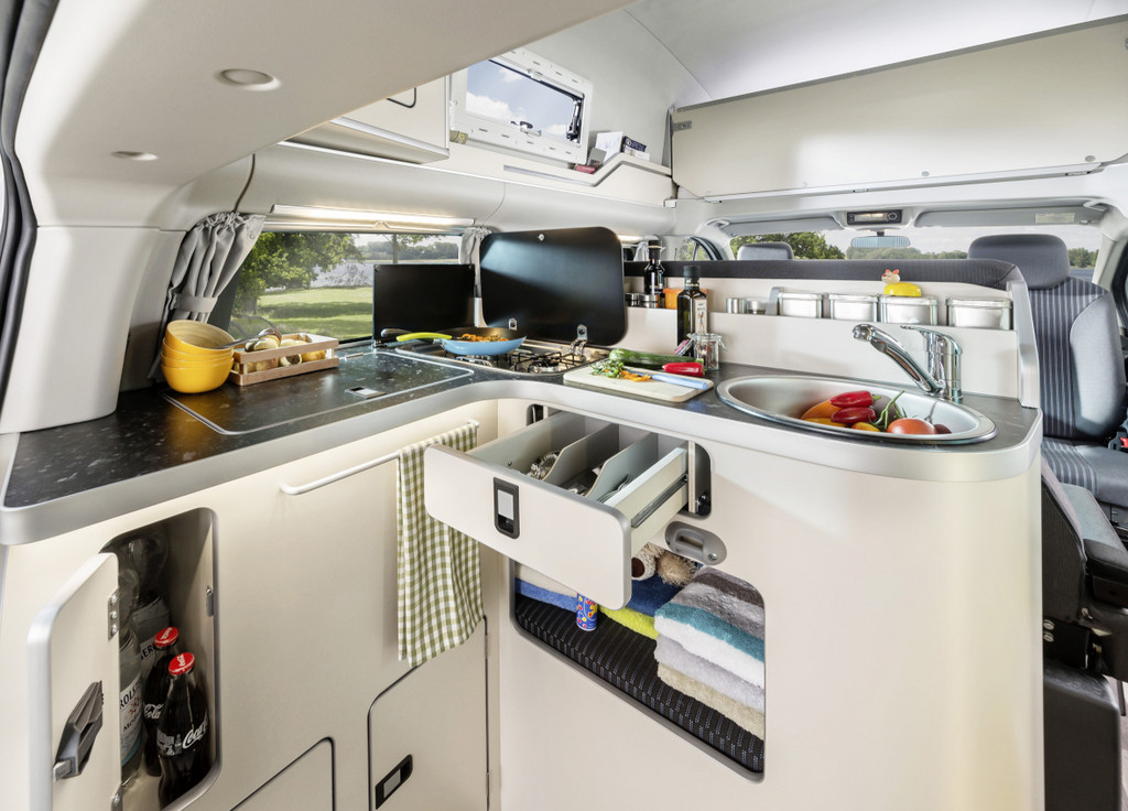 Caravan-Salon 2013: Der Ford Transit kriegt eins aufs Dach