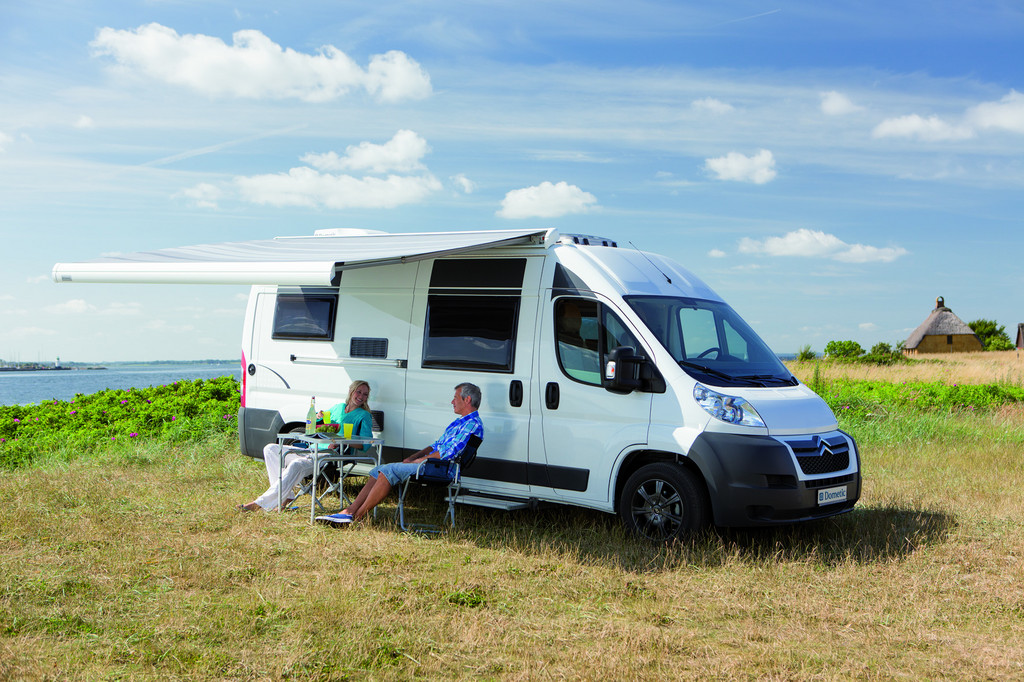 Caravan-Salon 2013: Stützenlose Markise bald auch für Kastenwagen