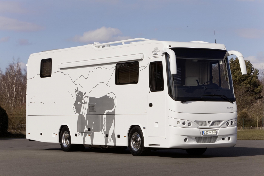 Caravan Salon Düsseldorf 2013: Vario zeigt Perfect 1100 SH mit Vollausstattung, ausfahrbarem Erker und Pkw-Garage