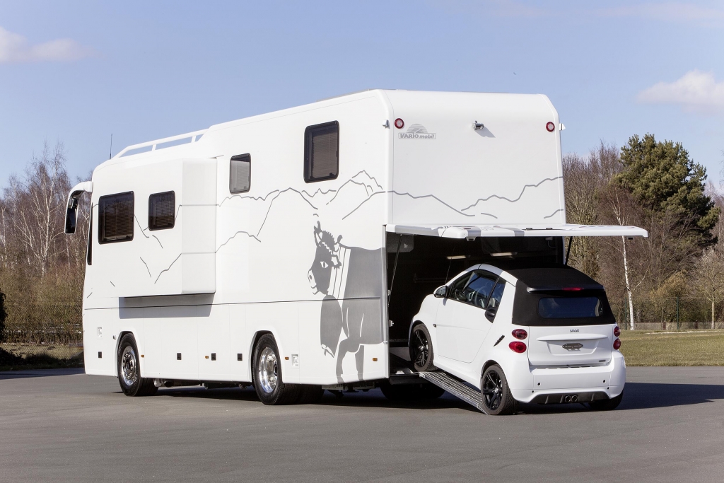 Caravan Salon Düsseldorf 2013: Vario zeigt Perfect 1100 SH mit Vollausstattung, ausfahrbarem Erker und Pkw-Garage