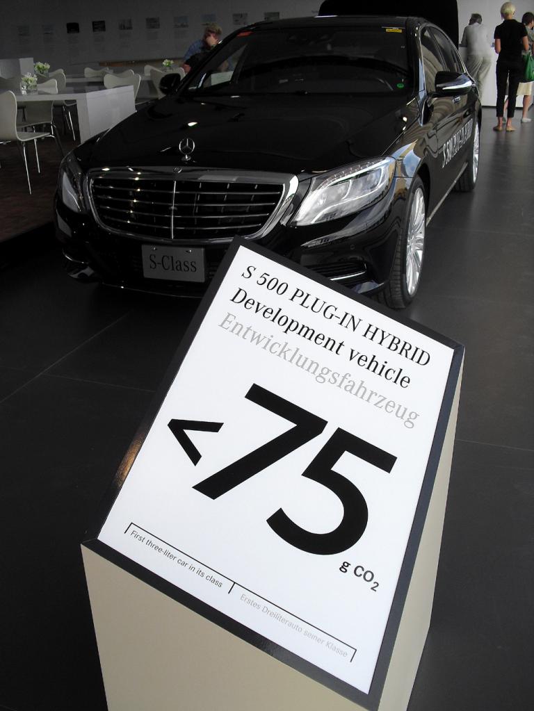 Das Entwicklungsfahrzeug soll unter 75 Gramm Kohlendioxid pro Kilometer ausstoßen.