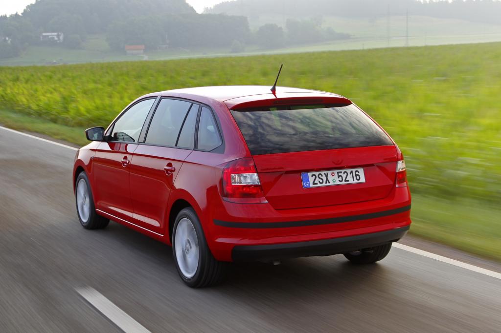 Der Spaceback ist mit seinen 4,30 Metern zwar eine halbe Nummer kleiner als die Limousine.