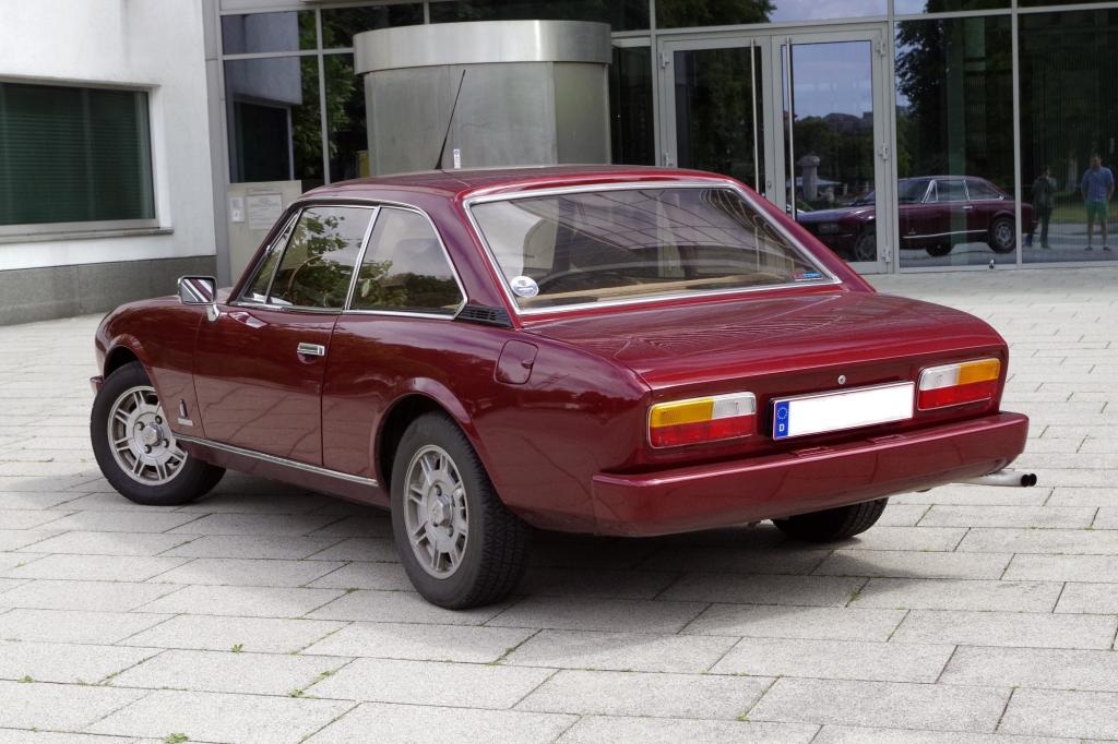 Erst Anfang der Achtziger nahmen die Franzosen den bei Pininfarina entworfenen und montierten Zweitürer vom Markt.