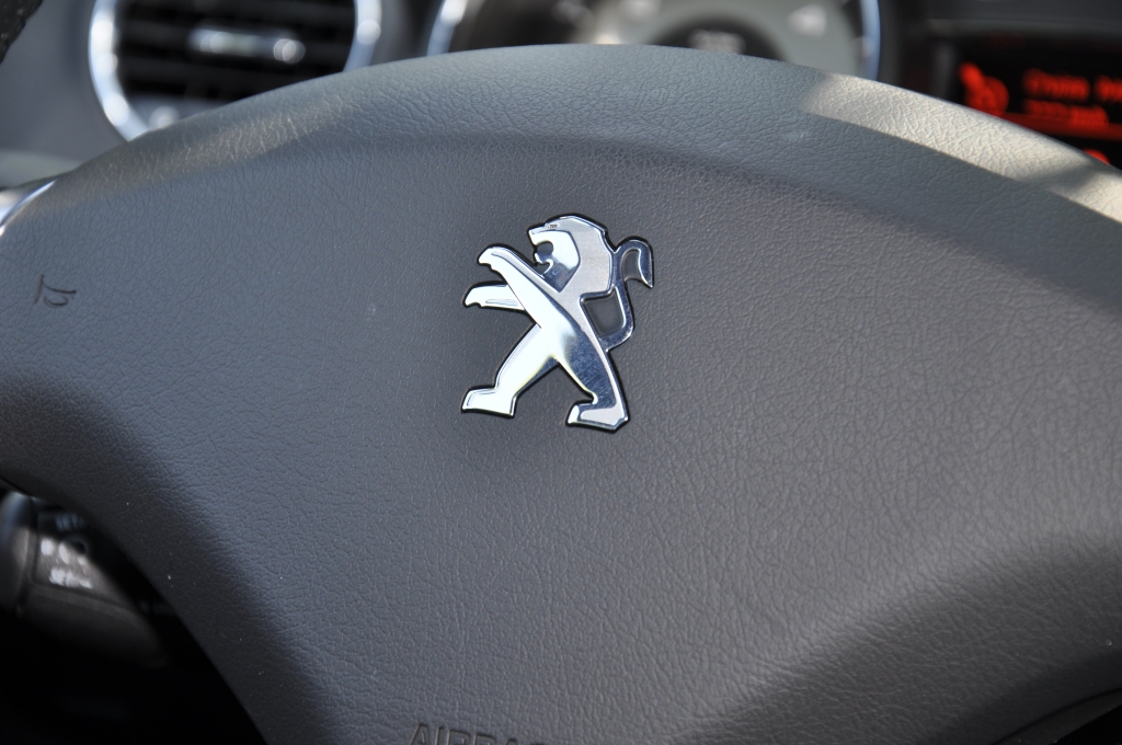 Fahrbericht Peugeot RCZ: Warum bauen die Franzosen die schönsten Autos?