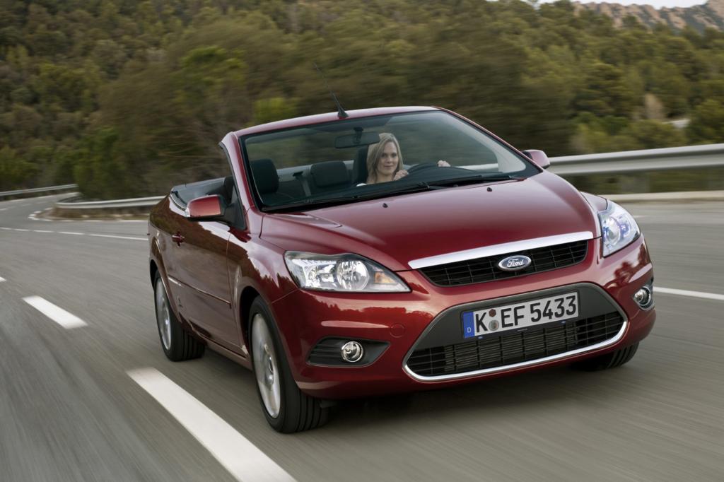 Ford bot den Kompakten ab 2006 mit dem Zusatz „CC“ als Cabrio mit winterfestem Stahl-Klappdach an