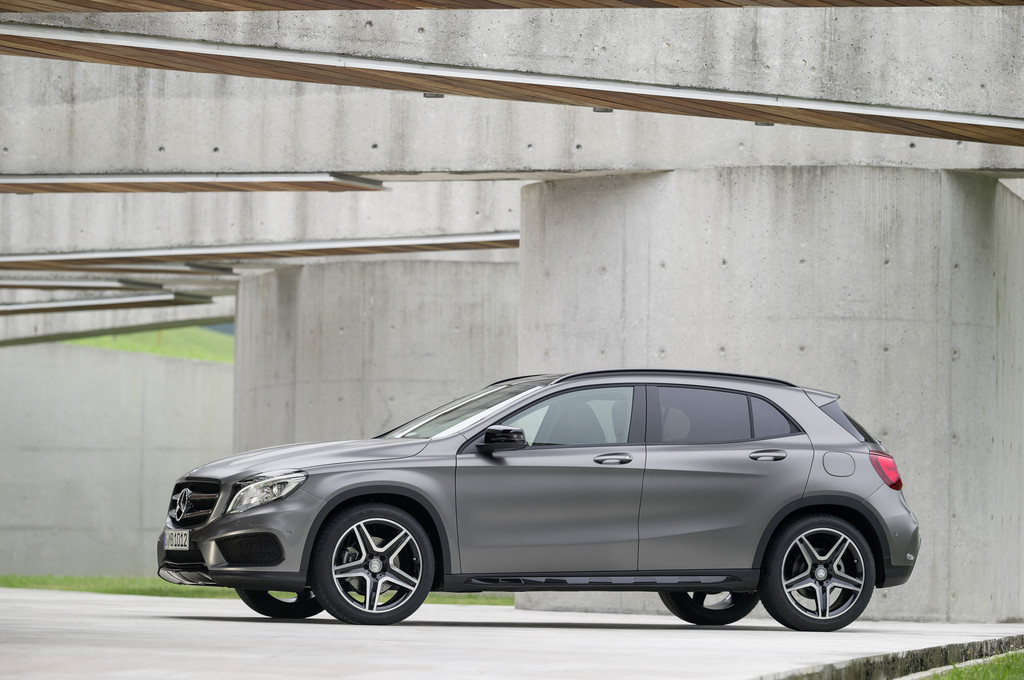 IAA 2013: Mercedes-Benz GLA fährt mit Spitzenwerten vor