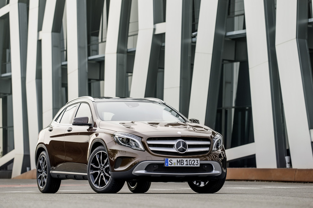 IAA 2013: Mercedes-Benz GLA fährt mit Spitzenwerten vor
