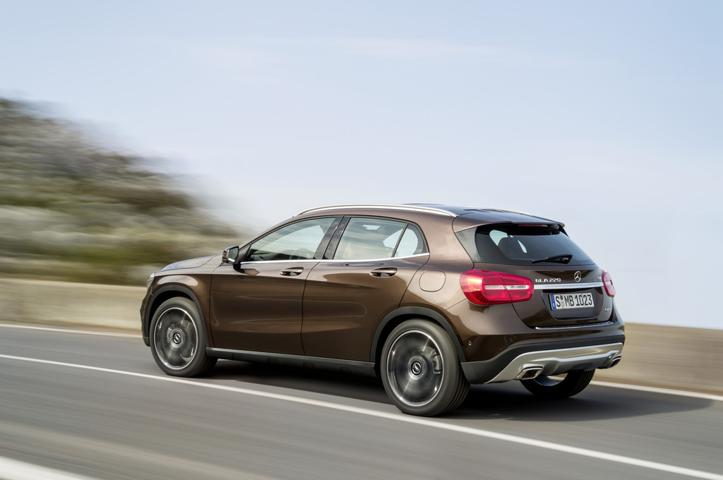 IAA 2013: Mercedes-Benz GLA fährt mit Spitzenwerten vor