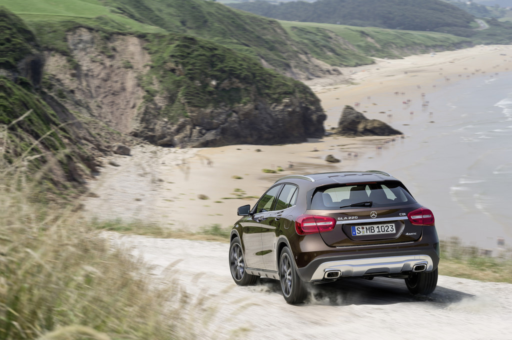 IAA 2013: Mercedes-Benz GLA fährt mit Spitzenwerten vor