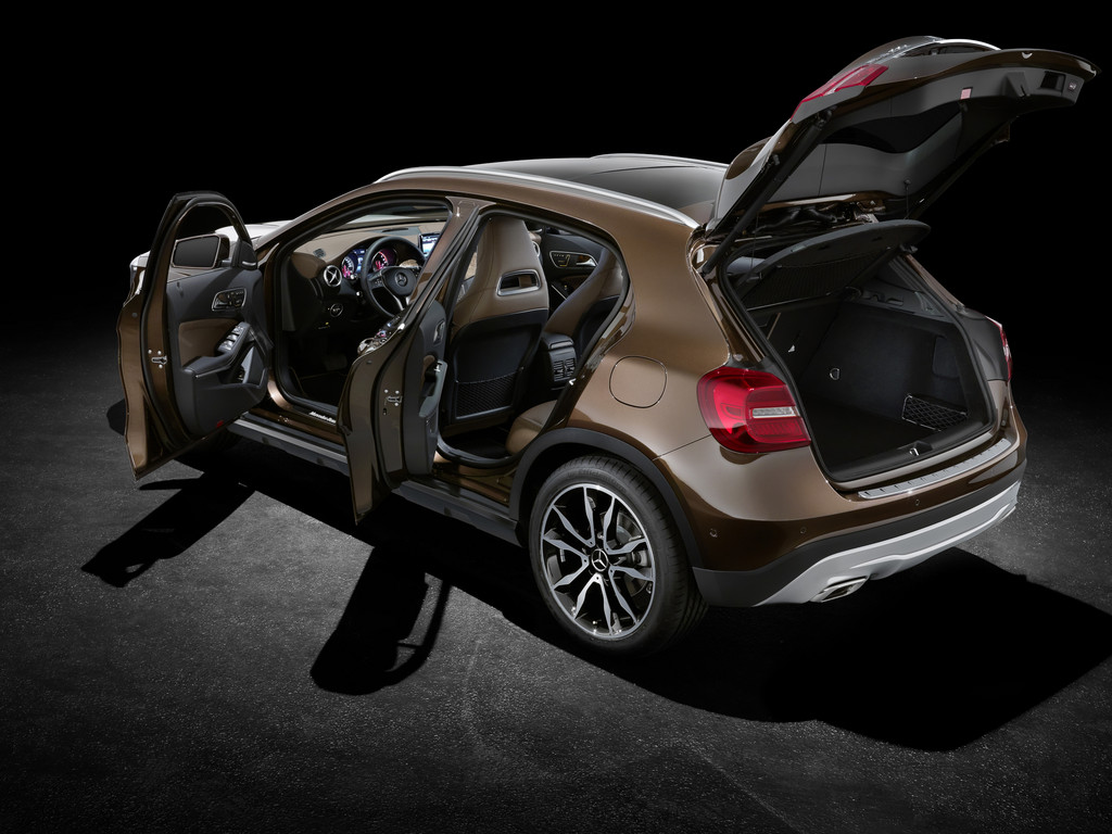 IAA 2013: Mercedes-Benz GLA fährt mit Spitzenwerten vor