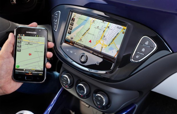IAA 2013: Schnittstellen als Schlüssel neuer Funktionen im Auto