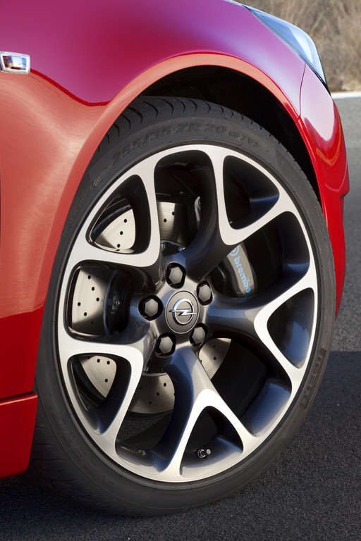 IAA 2013: Stärkster Opel Insignia verspricht noch mehr Fahrspaß