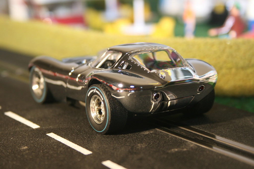Im Slot: Cheetah von Carrera mit Chromeffekt