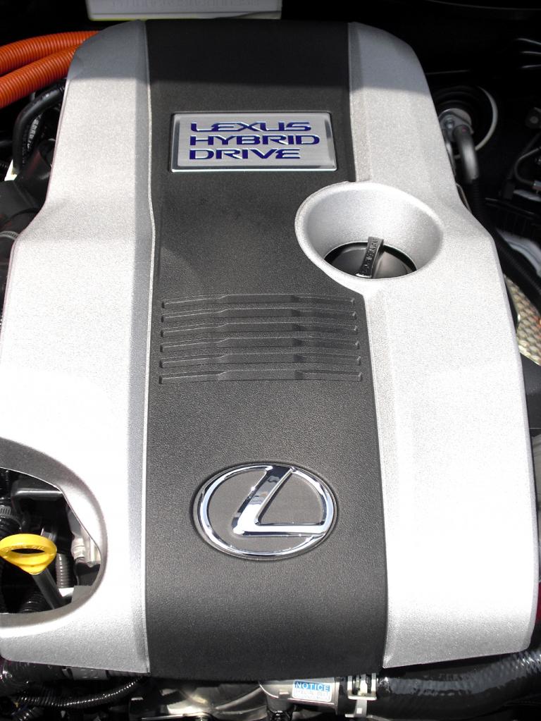 Lexus IS: Blick unter die Haube des Hybrid. Alternativ steht ein zweiter Benziner zur Wahl. 