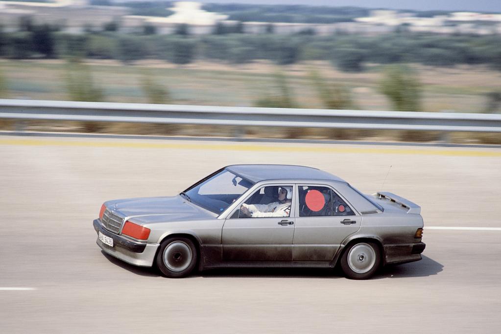Mercedes 190 E 2.3-16: Weltrekorde für die Weltpremiere