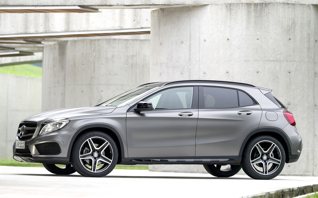 Mercedes GLA: Und so sieht der SUV-Neuling von der Seite aus.