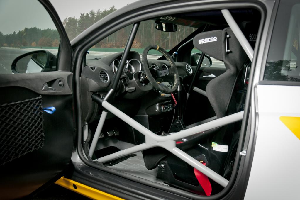 Opel Adam in der Rally: Driften wie die Weltmeister