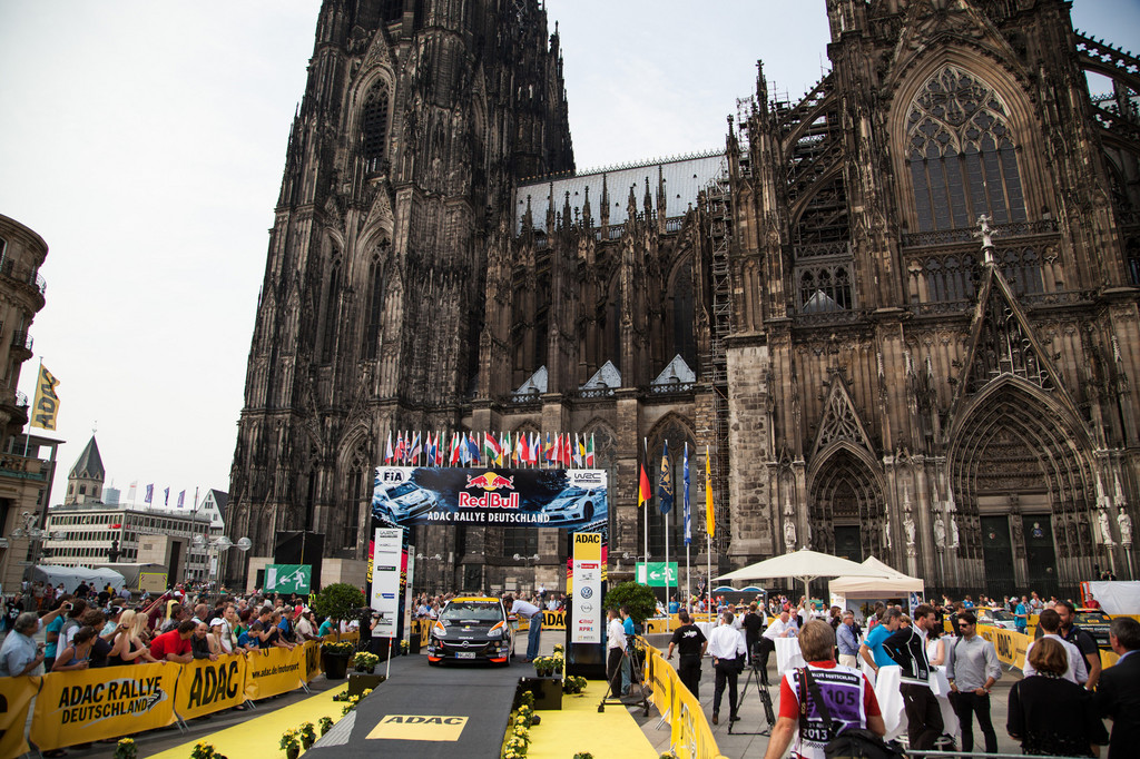 Opels Adam-Familie bei ADAC-Rallye
