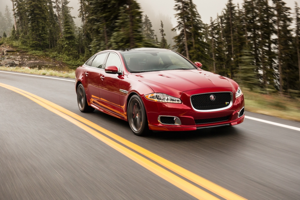 Pressepräsentation Jaguar R-Typen mit 550 PS: Charaktersache