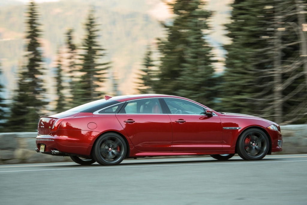 Pressepräsentation Jaguar R-Typen mit 550 PS: Charaktersache
