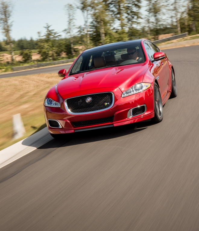 Pressepräsentation Jaguar R-Typen mit 550 PS: Charaktersache
